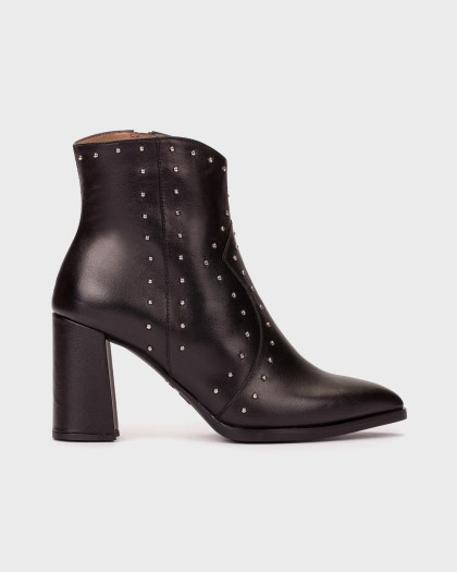 Modelo de Botines Aurora 31 negros de Wonders