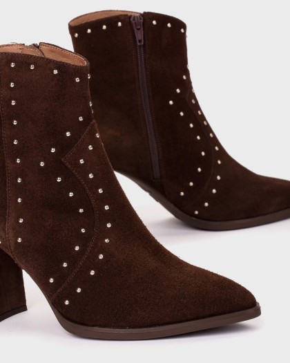 Botines AURORA 31: estilo y confort en piel serraje marrón con cremallera interior
