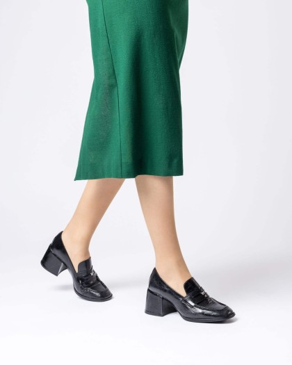 Wonders.com | Black VICTORIA 02 Loafers H-6402 DAMASCO
