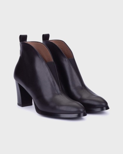 Wonders.com | Black VFELX 12 Ankle Boots L-1112 ISY