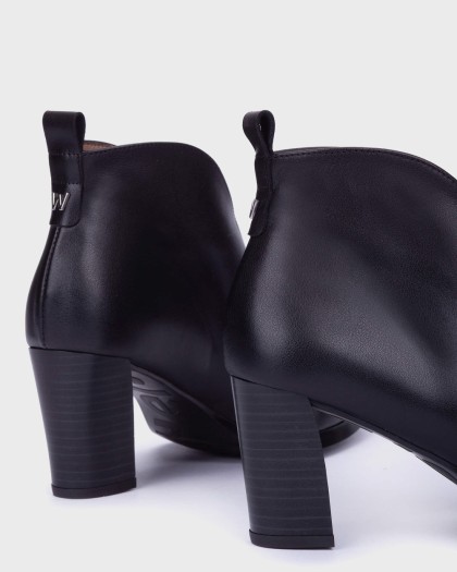Wonders.com | Black VFELX 12 Ankle Boots L-1112 ISY