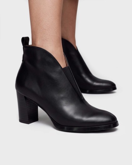 Wonders.com | Black VFELX 12 Ankle Boots L-1112 ISY