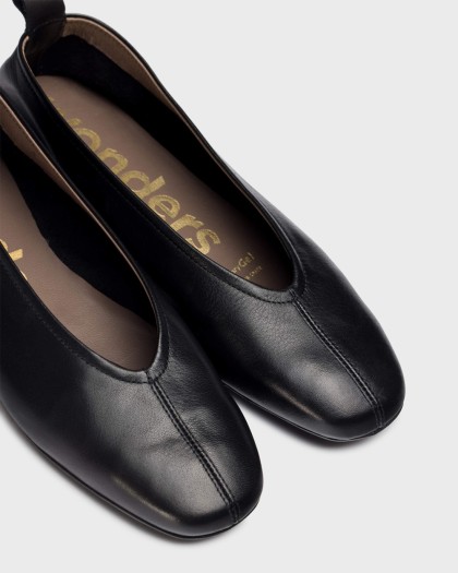 Wonders.com | Black PEPA Ballet pump A-8661 VELVET